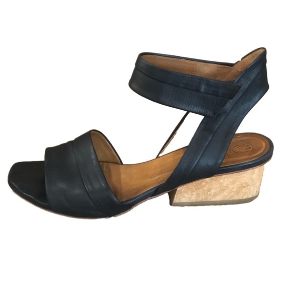 COCLICO black leather sandals with block heel. Made in Spain. Size 37.5 (6.5 US) - Picture 1 of 10